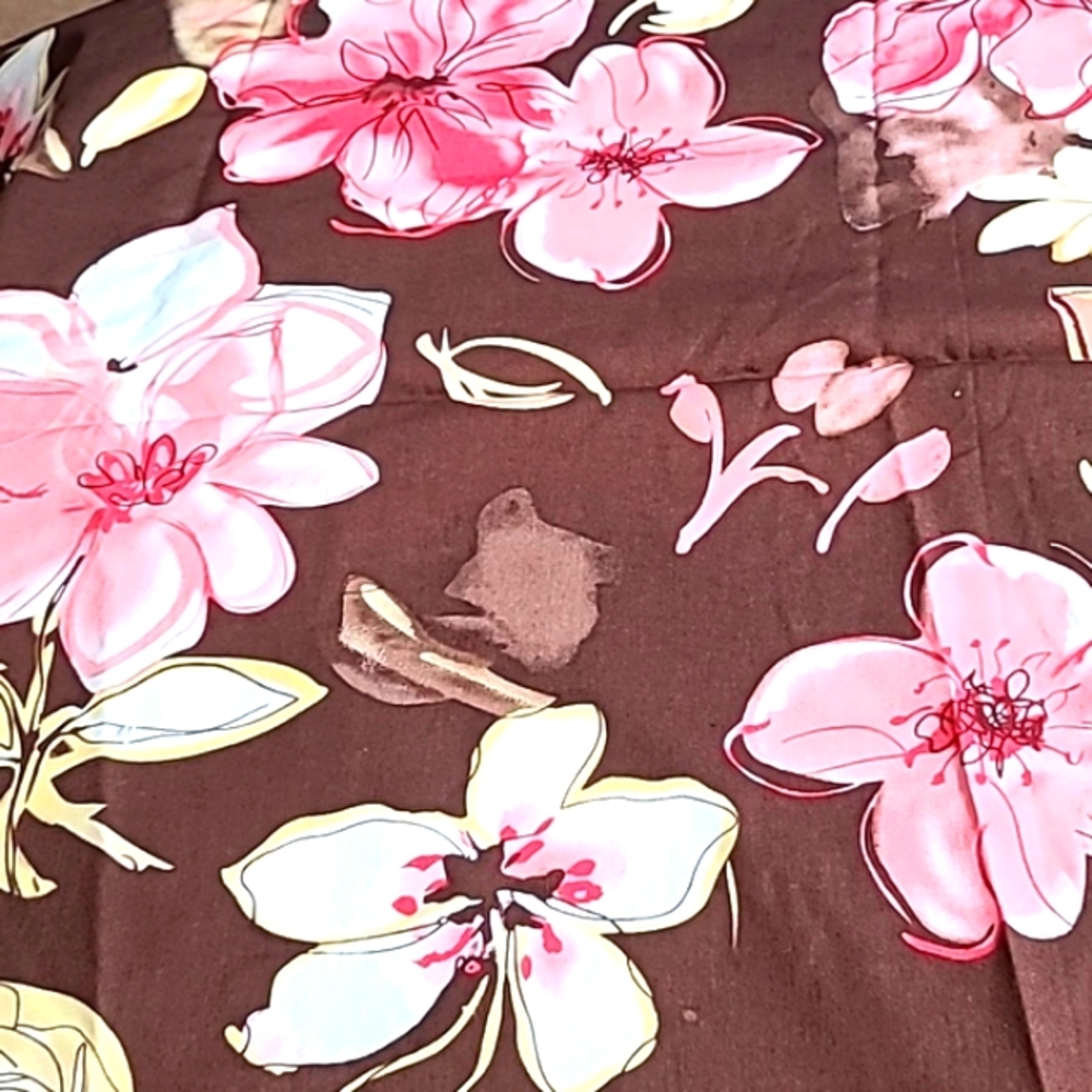 BEAUTY Whimsical Floral Fabric Crafting or Quilting or Sewing 1 Yard
